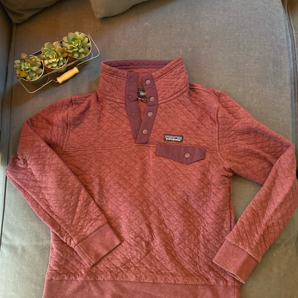 Patagonia quilted pull over